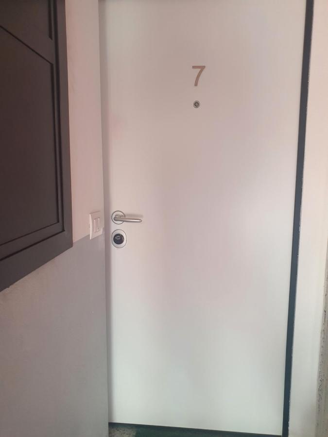 Curti Granda Hotel Rescaldina Bagian luar foto