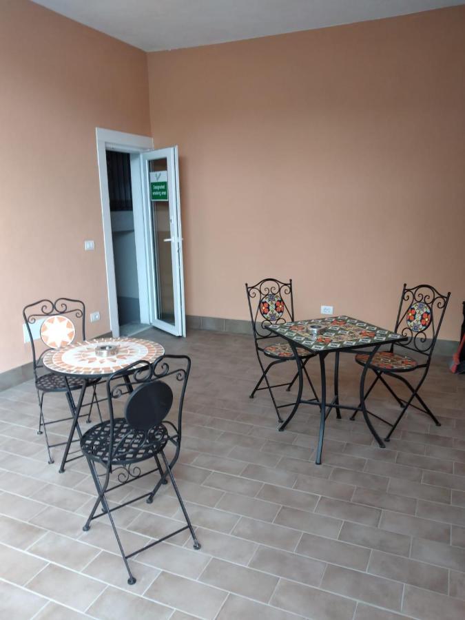 Curti Granda Hotel Rescaldina Bagian luar foto
