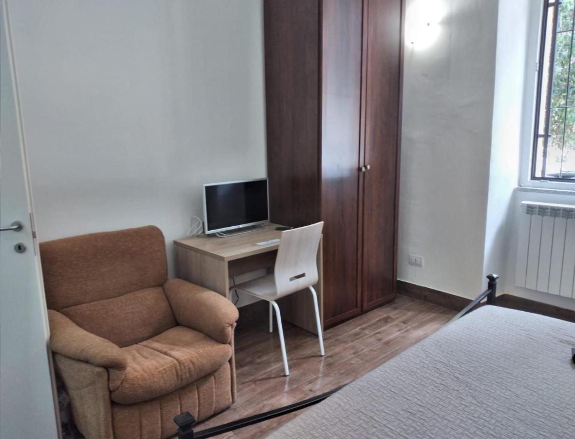 Curti Granda Hotel Rescaldina Bagian luar foto