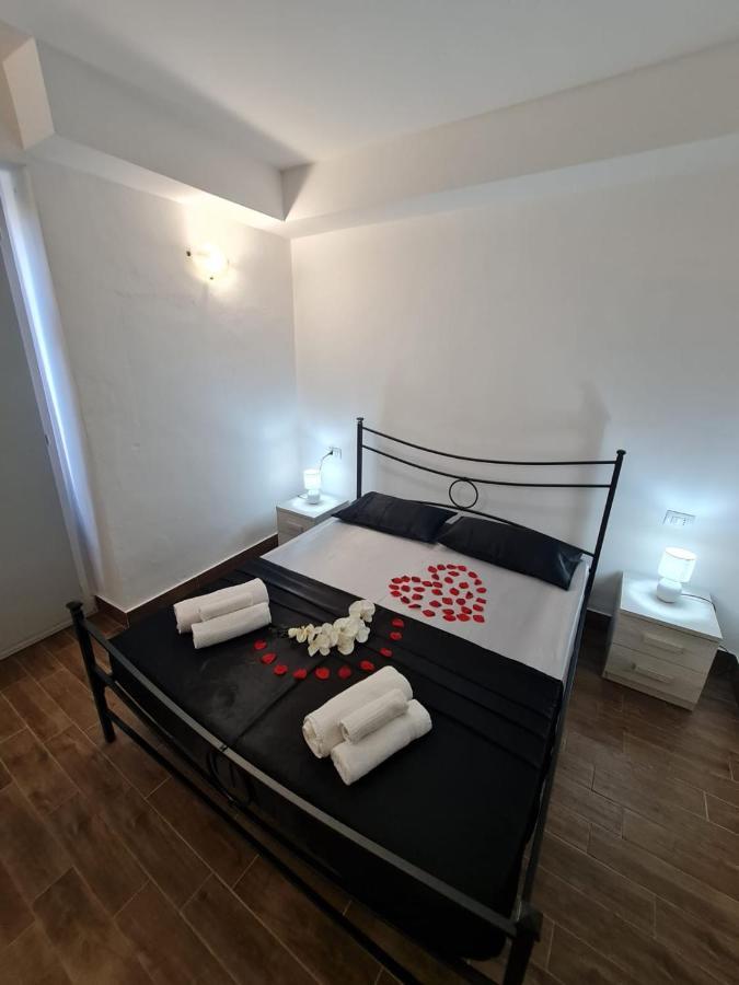 Curti Granda Hotel Rescaldina Bagian luar foto