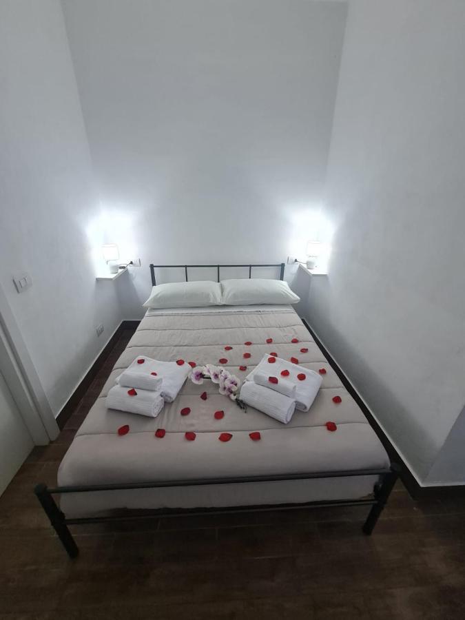 Curti Granda Hotel Rescaldina Bagian luar foto