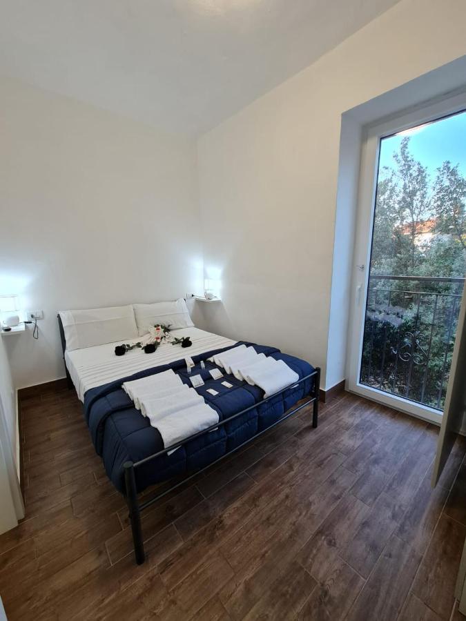 Curti Granda Hotel Rescaldina Bagian luar foto
