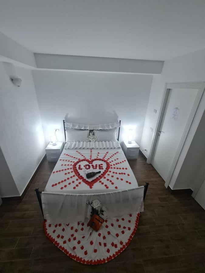 Curti Granda Hotel Rescaldina Bagian luar foto