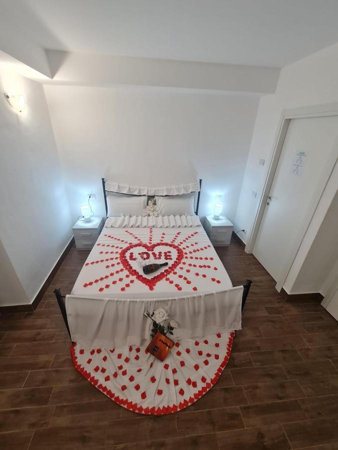 Curti Granda Hotel Rescaldina Bagian luar foto