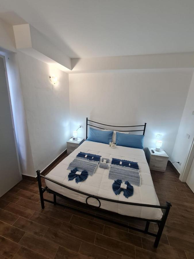 Curti Granda Hotel Rescaldina Bagian luar foto